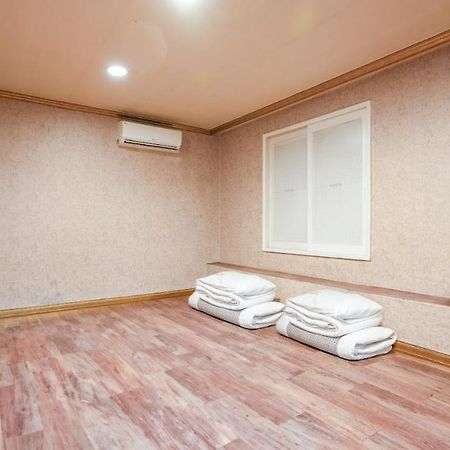 K Motel Daeyeon Пусан Екстериор снимка