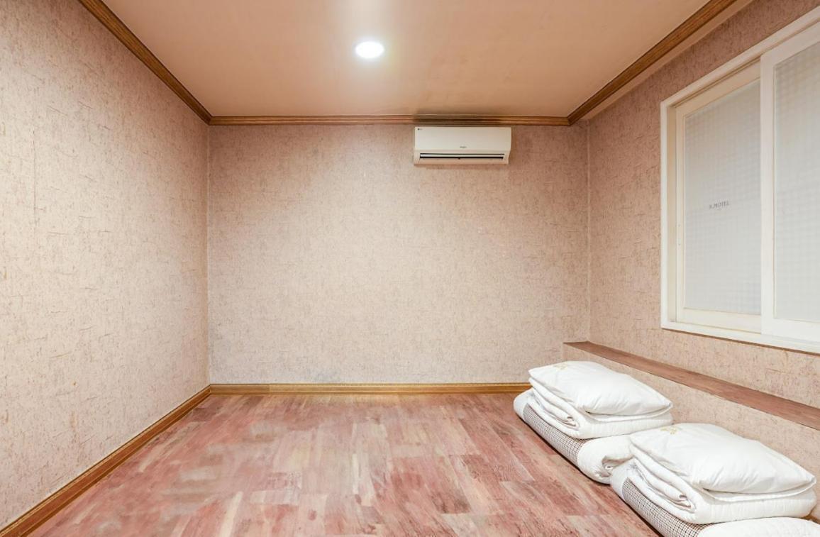 K Motel Daeyeon Пусан Екстериор снимка