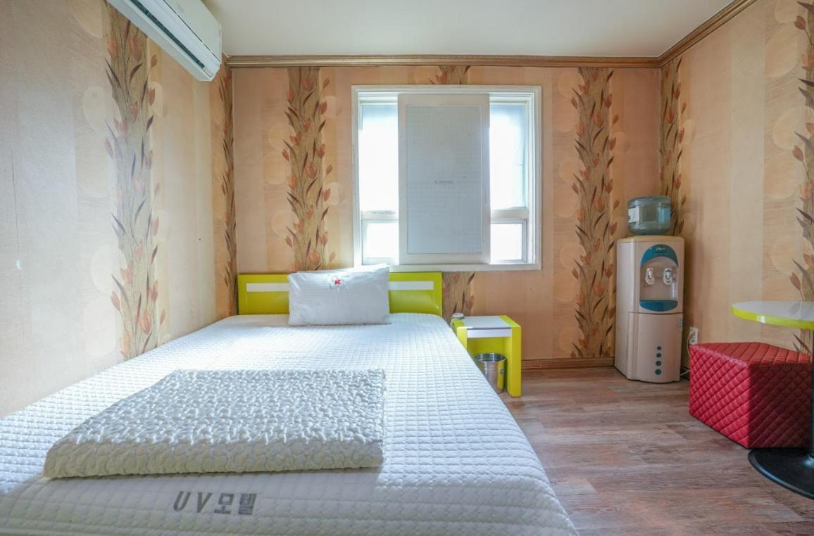 K Motel Daeyeon Пусан Екстериор снимка