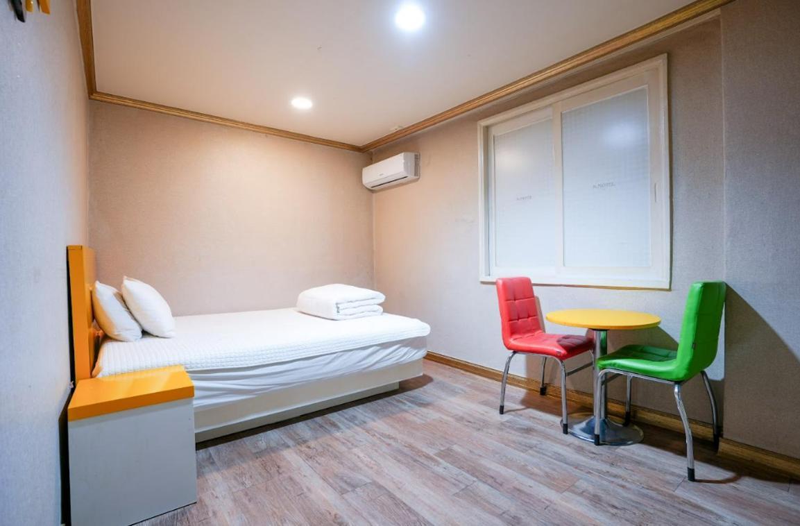 K Motel Daeyeon Пусан Екстериор снимка